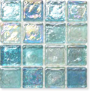 ガラスタイルの水色マリンブルーグラス拡大写真